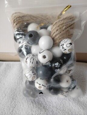 Kids Pet-Themed Bead Necklace - Black & White